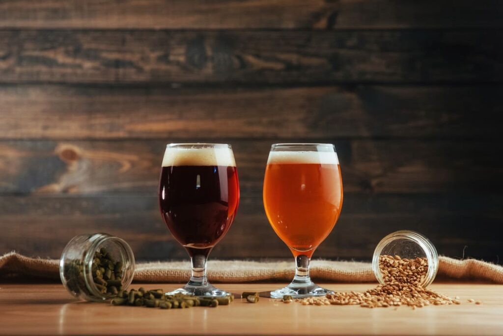 Maridaje de cervezas con cocina internacional combinaciones que impresionan