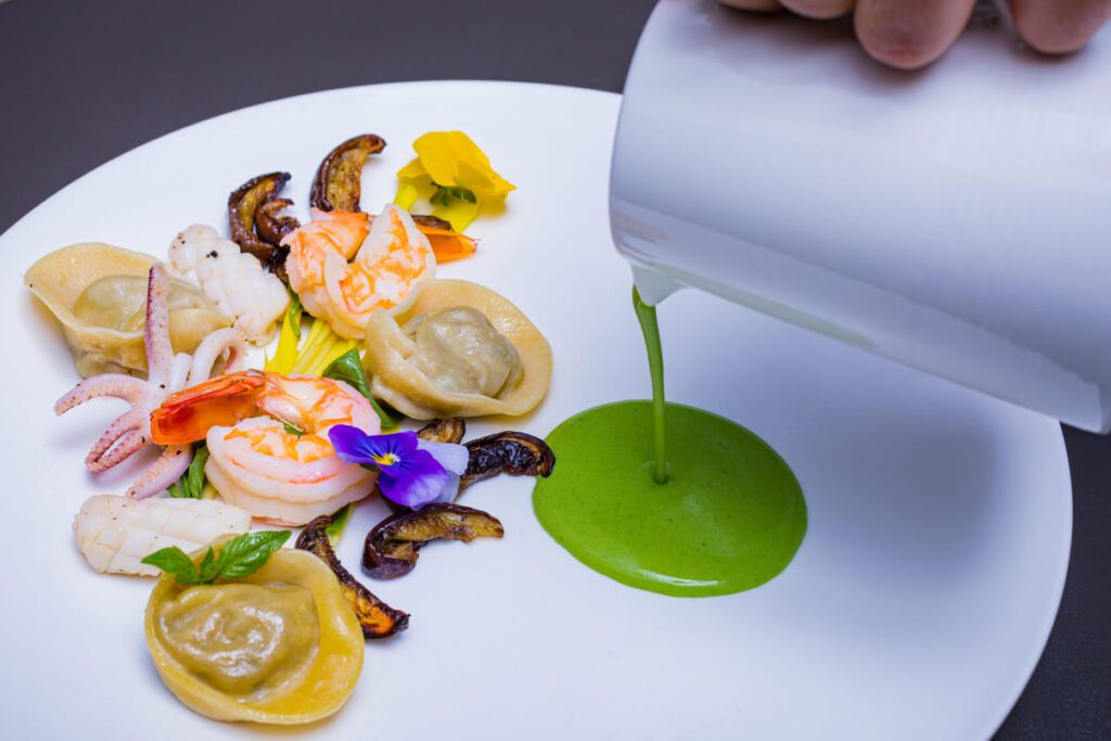 Cómo destacar como Chef Ejecutivo: Innovación y creatividad en la oferta gastronómica