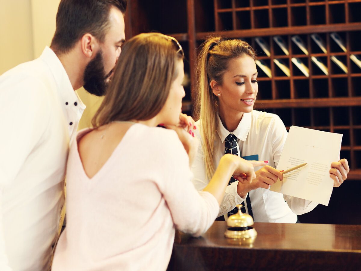 Guía, información y asistencias turísticas