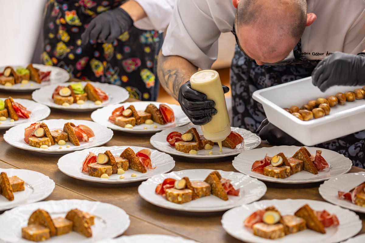 Imagen destacada de “Planificación de menús para eventos especiales: adaptándose a las necesidades del cliente”