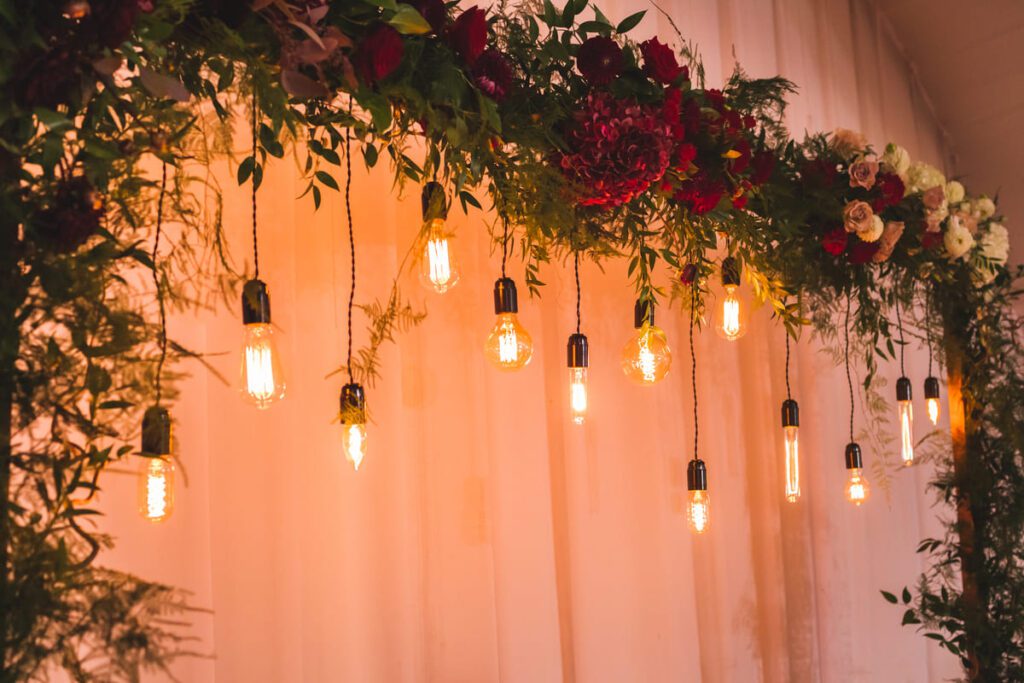 Cómo aprovechar al máximo las ventajas al estudiar decoración de eventos