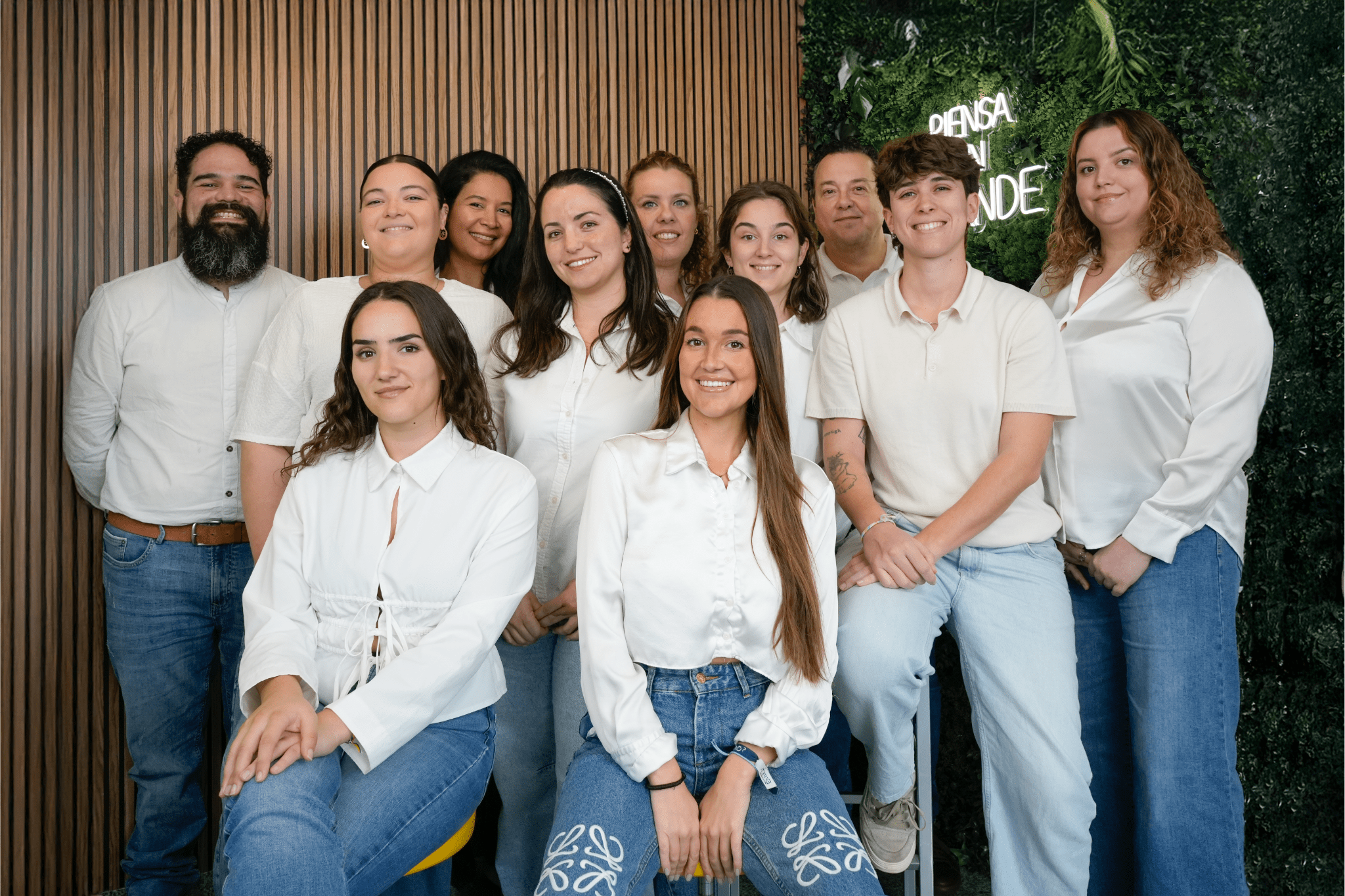 Imagen destacada de “Hoturis cierra el año consolidando su liderazgo en la formación online en hostelería y turismo”