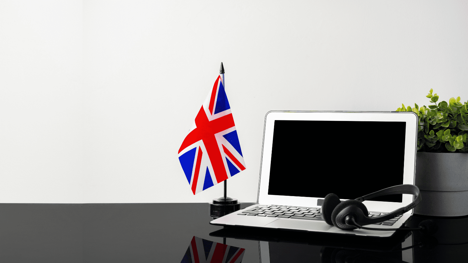 Imagen destacada de “Hoturis lanza una nueva categoría de Inglés para turismo para impulsar la empleabilidad en el sector”