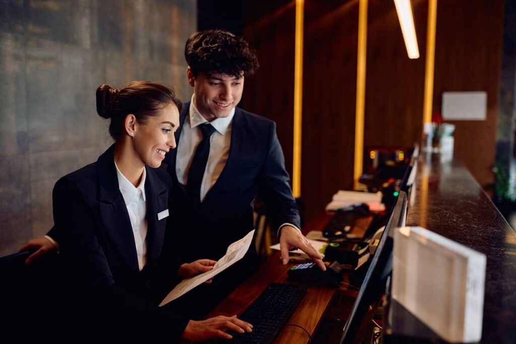 Gestión de calidad y servicios premium al especializarse en Customer Experience hotelero de lujo.