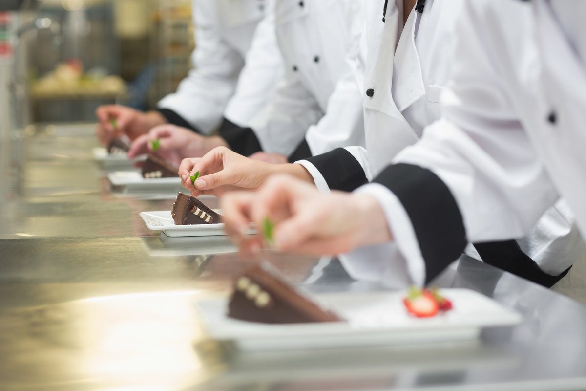 Imagen destacada de “Qué estudiar para ser pastelero profesional”