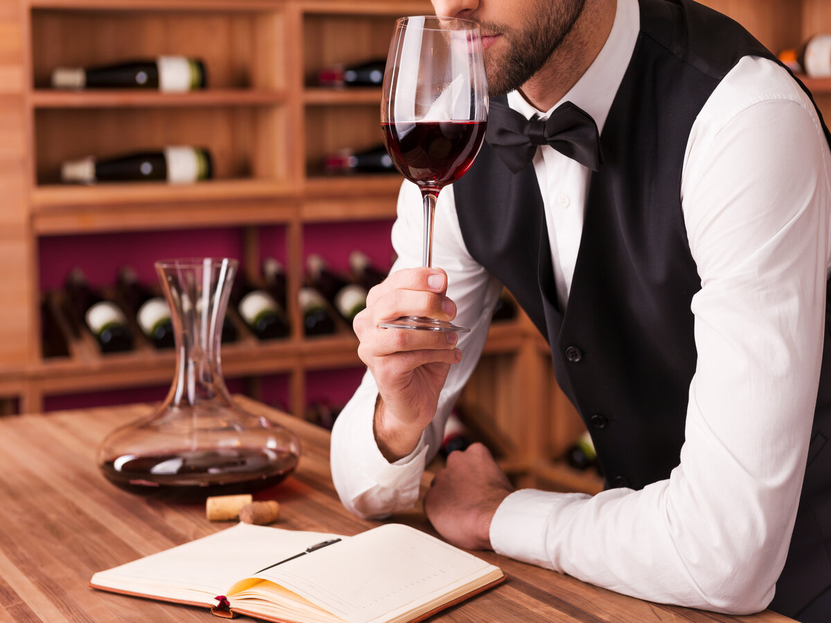 Descubre en Hoturis el Curso Online de Cata de vinos, formación online en hostelería y turismo con múltiples salidas profesionales.