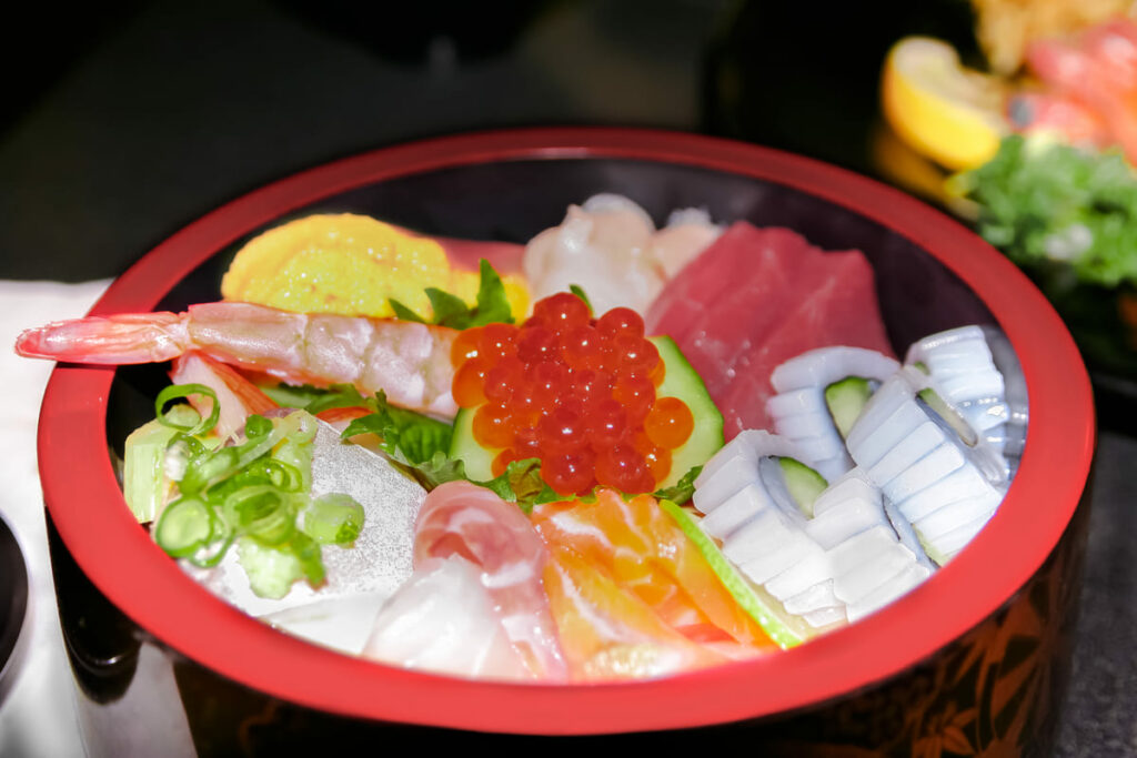 Cuáles son las principales variedades de sushi, chirashi