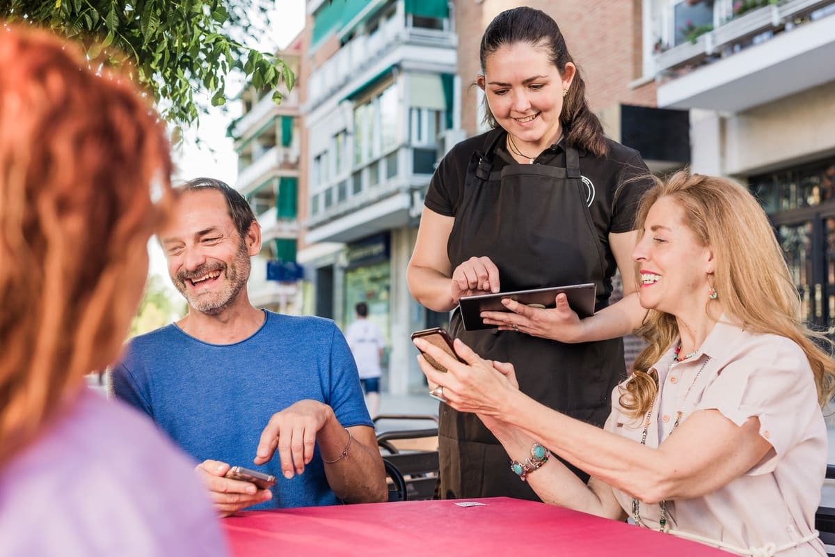 Imagen destacada de “10 tendencias de tecnología en restaurantes en 2024”