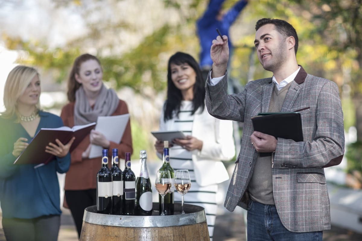 Imagen destacada de “10 ideas para impulsar la venta de vinos en la hostelería”