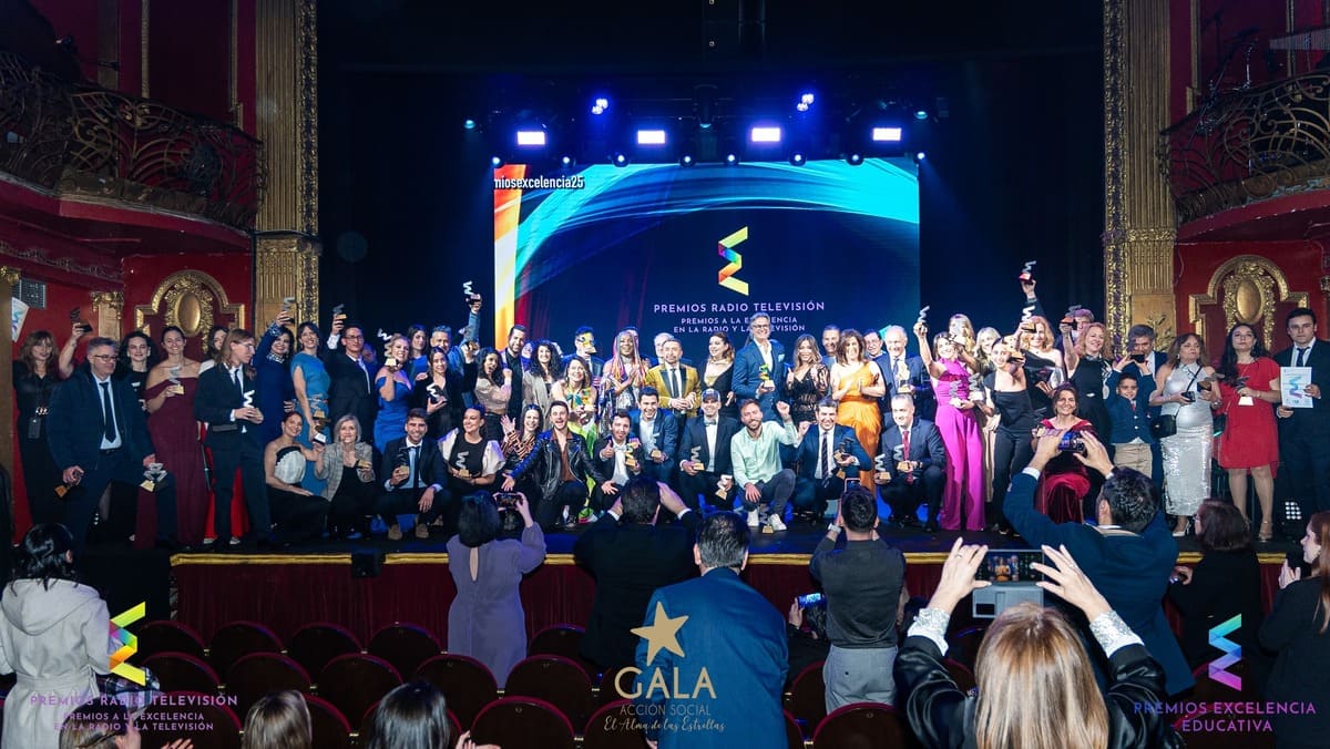 Imagen destacada de “Hoturis recibe el Premio Excelencia Educativa 2025 al Mejor Centro de Formación Online en Hostelería y Turismo”