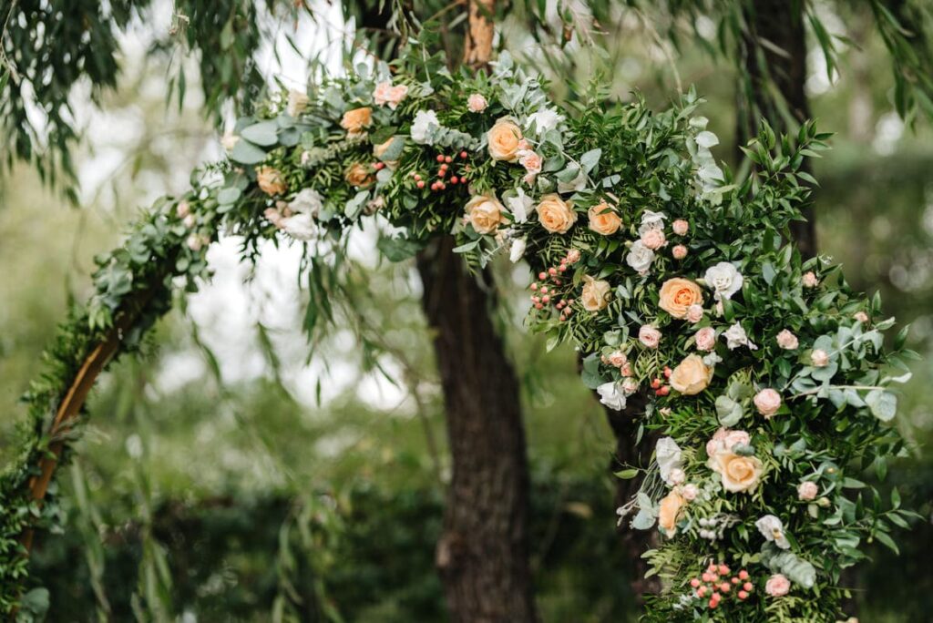 Arcos y Paredes Florales