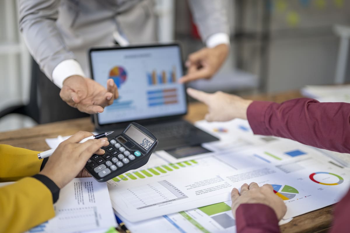 Imagen destacada de “KPIs esenciales en Revenue Management: cómo medir el rendimiento hotelero”