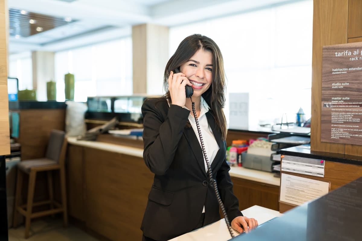 Imagen destacada de “Cuánto gana un recepcionista de hotel en España”